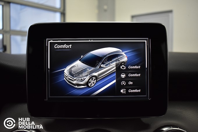 MERCEDES-BENZ CLA 180 d S.W. Automatic Sport